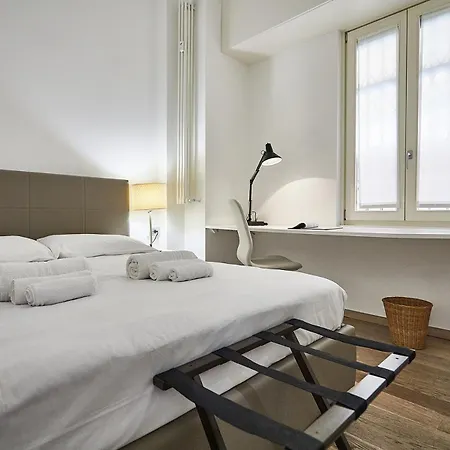 Appartamento Moderno Trilocale Moscova Brera Milano