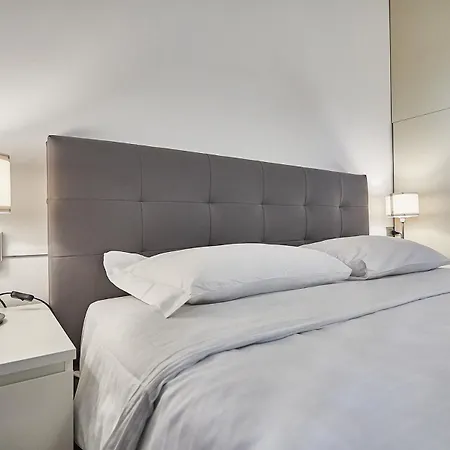 Appartamento Moderno Trilocale Moscova Brera