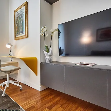 Appartamento Moderno Trilocale Moscova Brera Milano