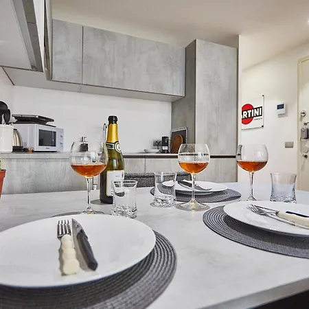 Moderno Trilocale Moscova Brera Milano