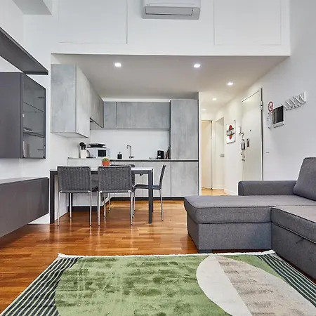 Moderno Trilocale Moscova Brera Appartamento