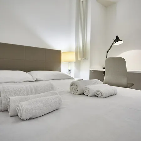 Appartamento Moderno Trilocale Moscova Brera *
