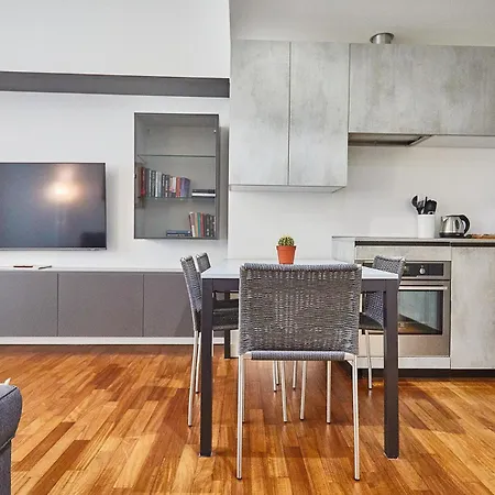 Appartamento Moderno Trilocale Moscova Brera